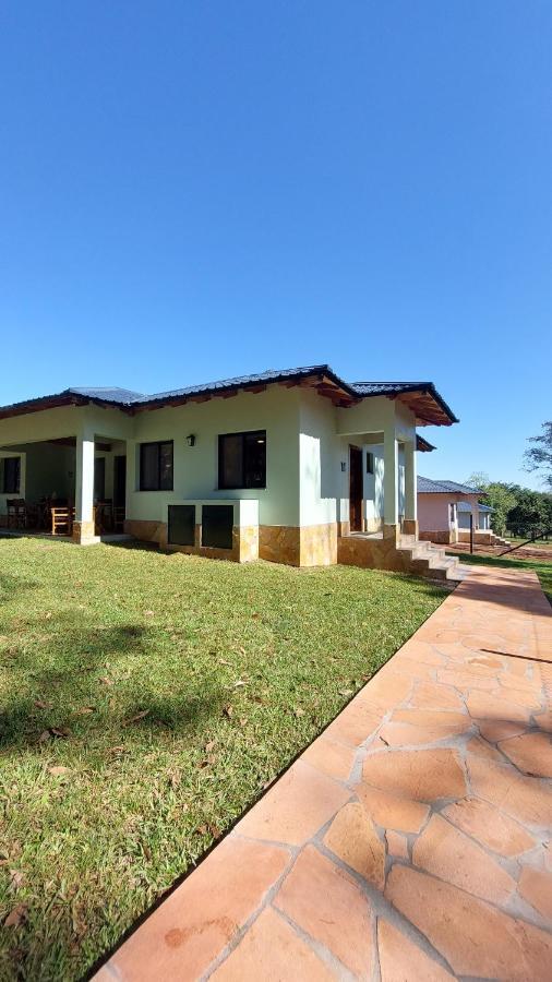 Casa De Huespedes Mariposa En Manantial Countryclub Apartment Hohenau Exterior photo